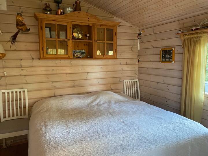 Ovo je noviji labud krevet širine 180 cm.