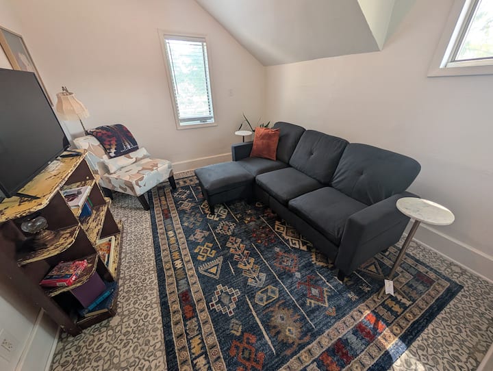 The Bohemian Burrow Unit #1 - Cedar Rapids, IA