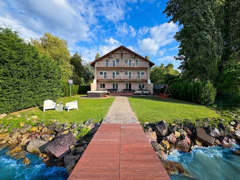 Zöldpart Villa |Waterfront, Private beach, jacuzzi