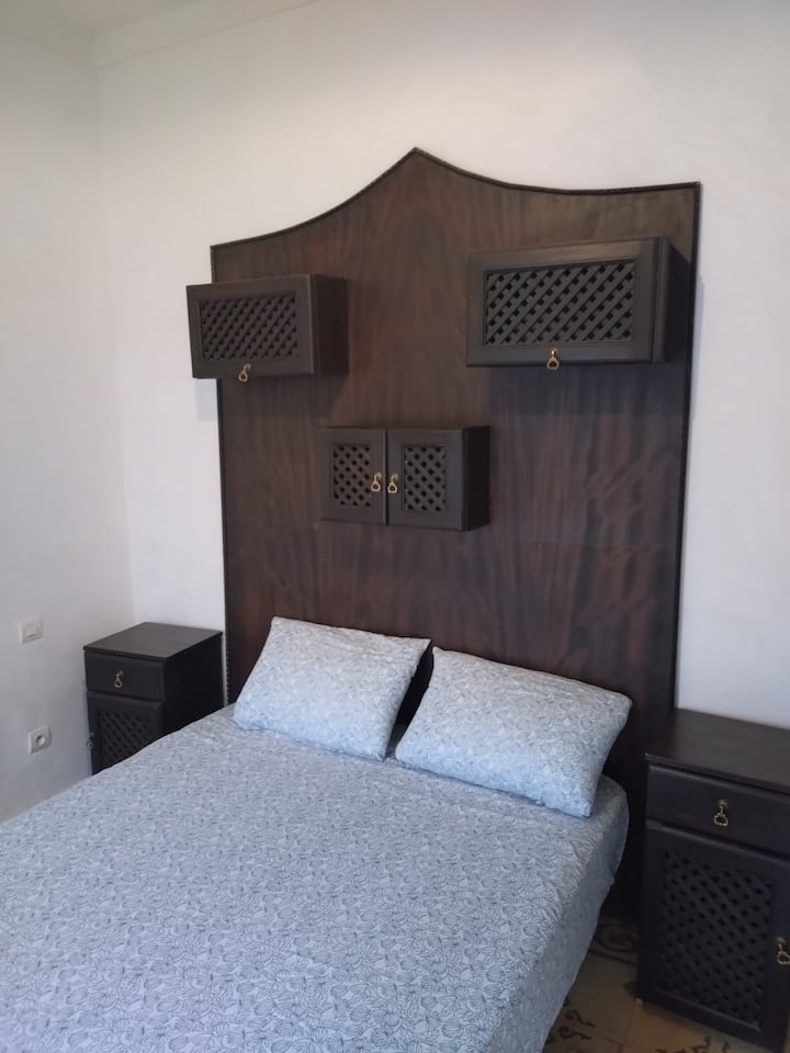 غرفة النوم 2