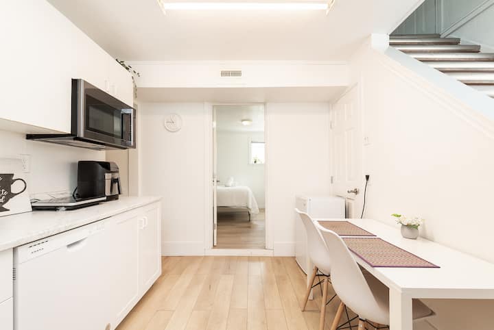 Essentialist Haven | Perfect Pit-stop | Unit B - Lethbridge
