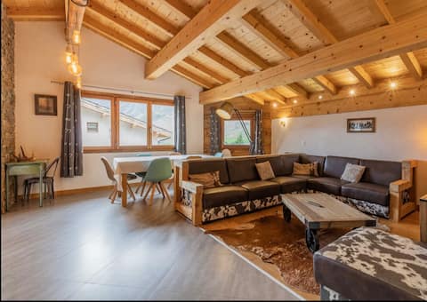 Successful Airbnb property: The Chardon Bleu Terrace in Bessans