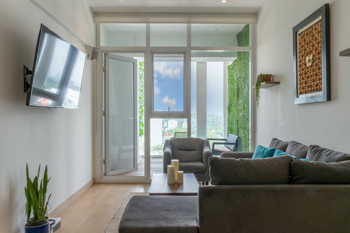 Anuncio de Airbnb popular: Lux Condesa Penthouse views of Chapultepec Castle en Hipódromo Condesa