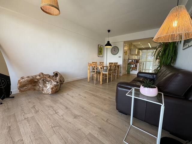 Increíble piso soleado en el mar… gallery image 3