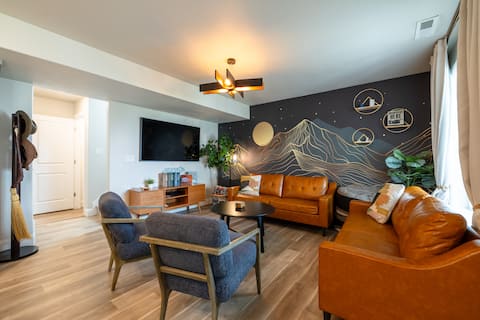 Top Airbnb: The Honey Bear in Garden City