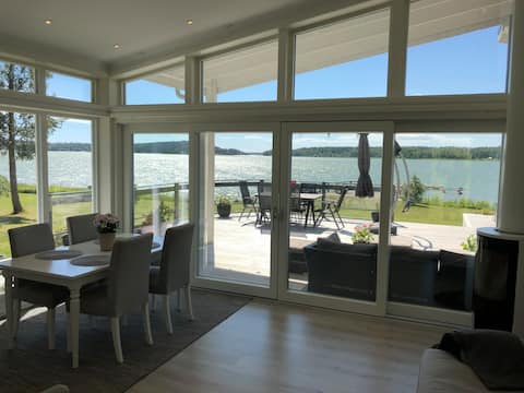 Cabin near the sea with sauna and hot tub