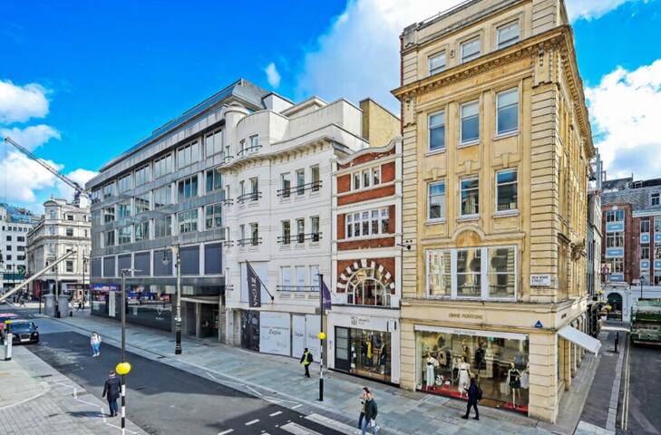 Mr Bond Luxury Mayfair Residence gallery image 3