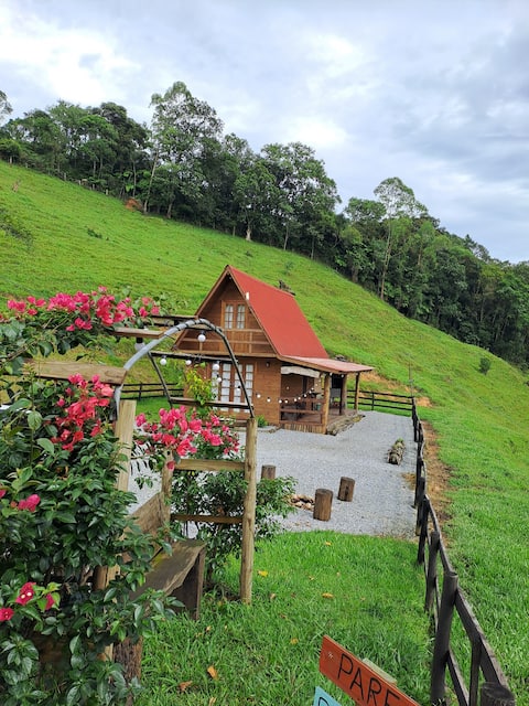 Popular Airbnb listing: Sunrise Refuge secluded mountain cabin in águas Mornas