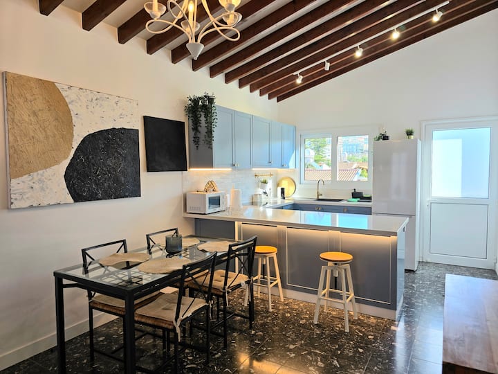 Newly Renovated 2bd Apartment With Pool & Seaview - Paphos