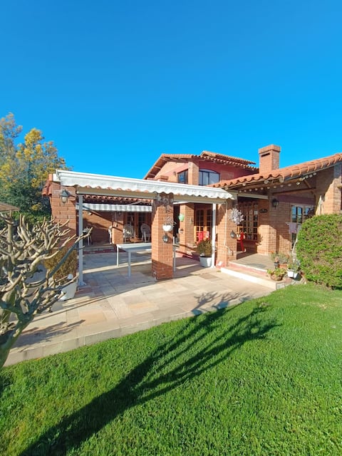 Beautiful country house in Olmue with a swimming pool