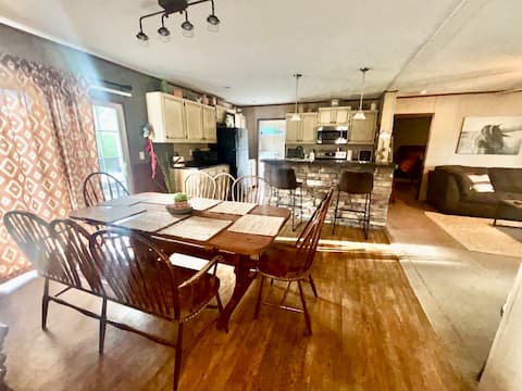 Cozy Farmhouse Getaway