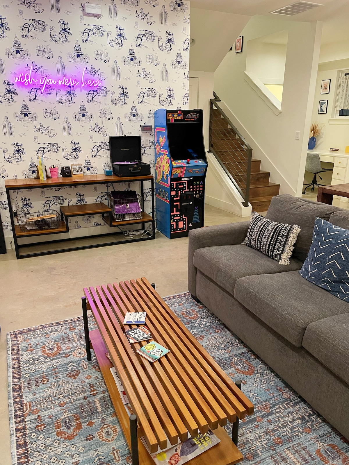 Coldest AC! Cute Home w/ Yard - Trendy East Austin