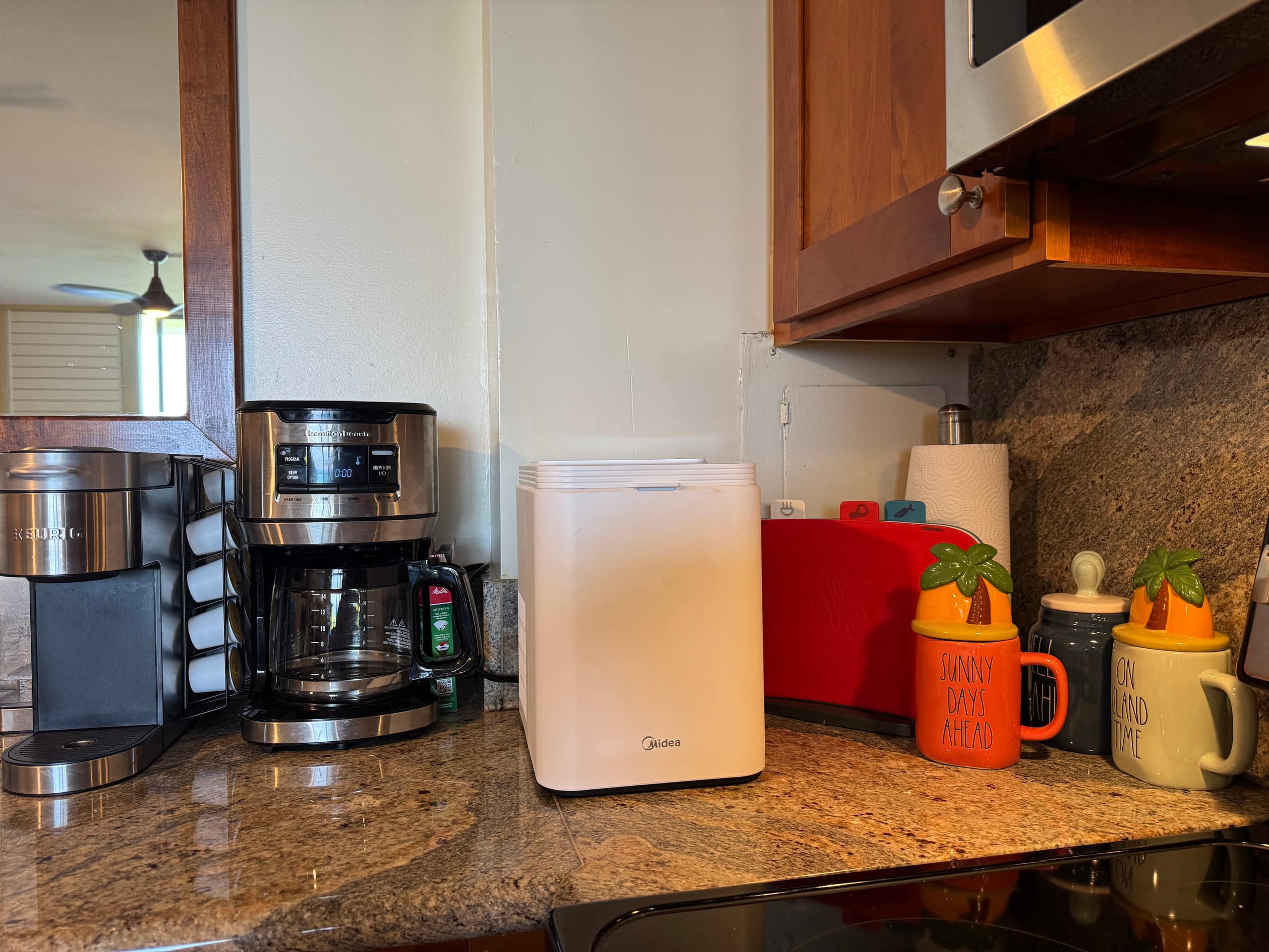 Condo in Lahaina · ★4.9 · Studio · 2 beds · 1 bath - Image 5