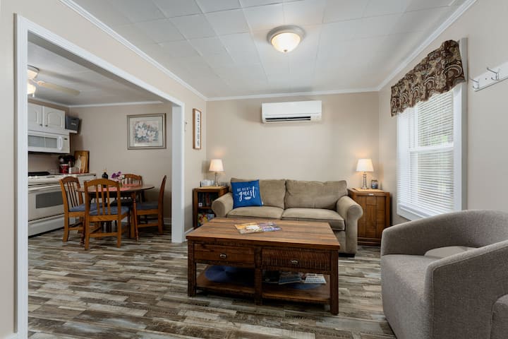 Cute & Close To Tillery/boat & Pets Ok - North Carolina