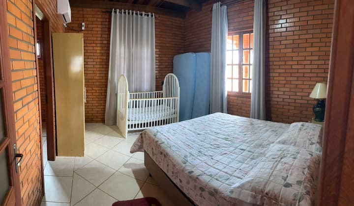 Schlafzimmer 1