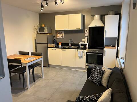 Charming House – Ideally Located