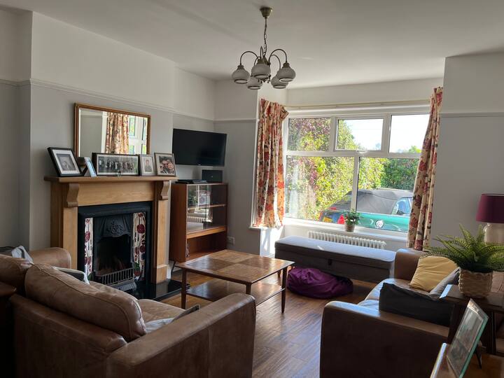 Family Friendly Home In Superb Location - Dorset