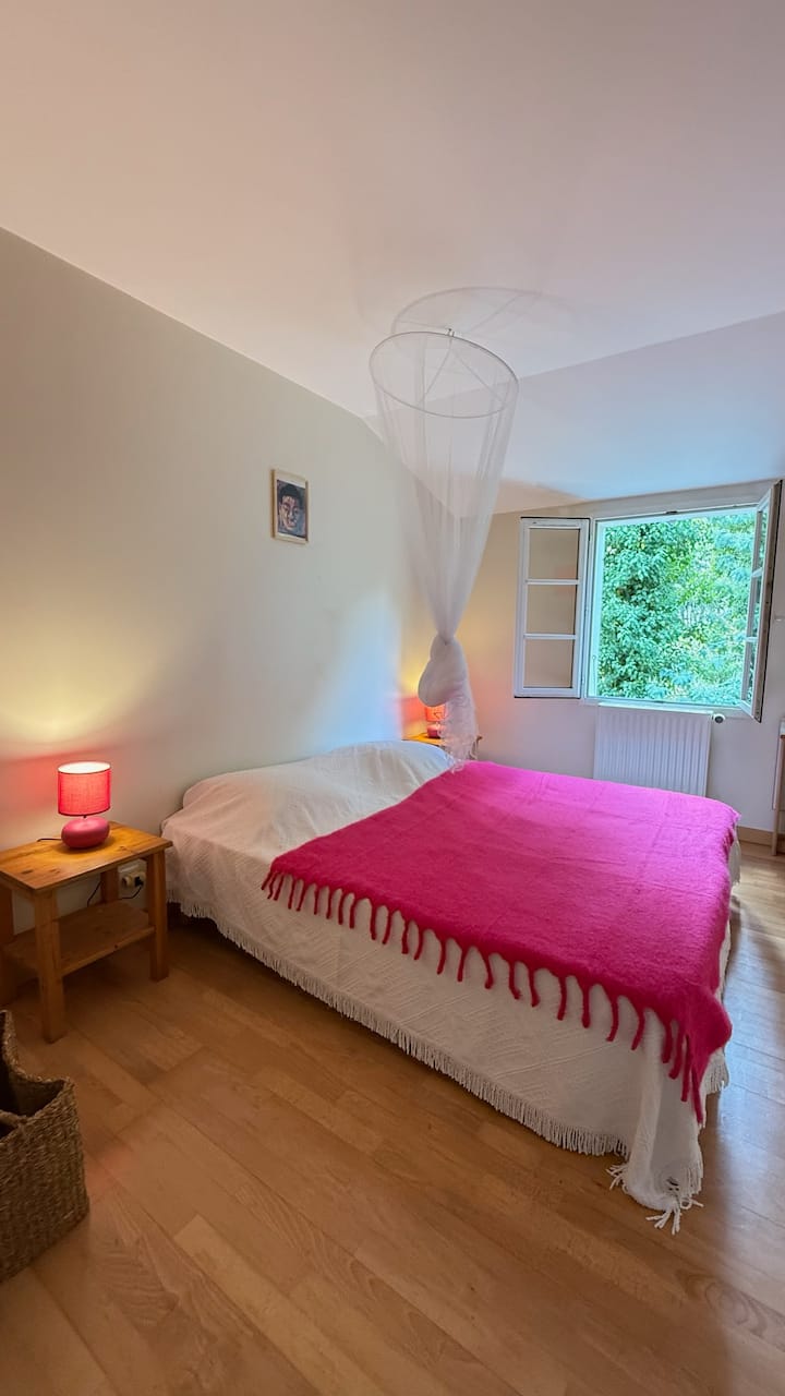 غرفة النوم 2 في الطابق العلوي