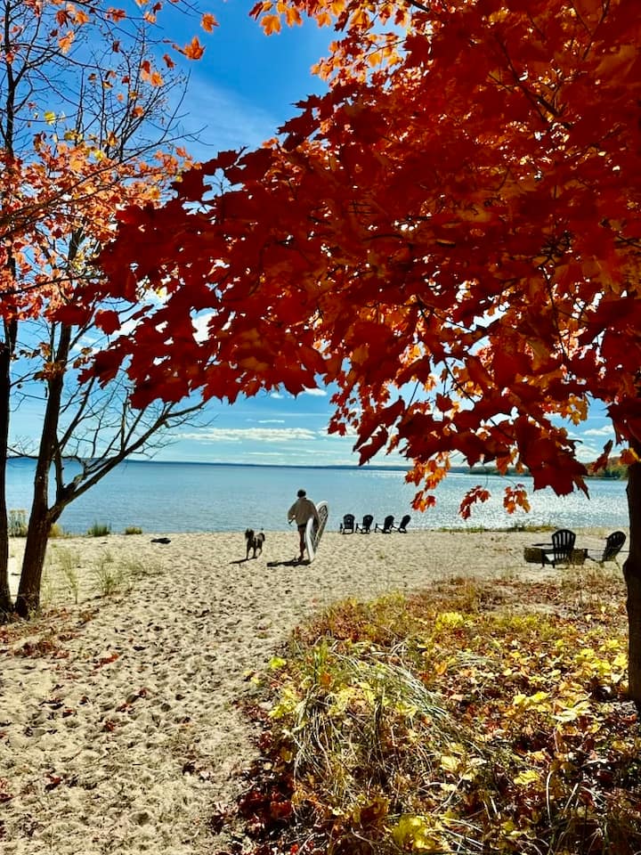 Private BeachM22! Close to wineries, Sand Dunes