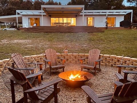 Amongst The Stars: Peaceful 3-Bedroom House