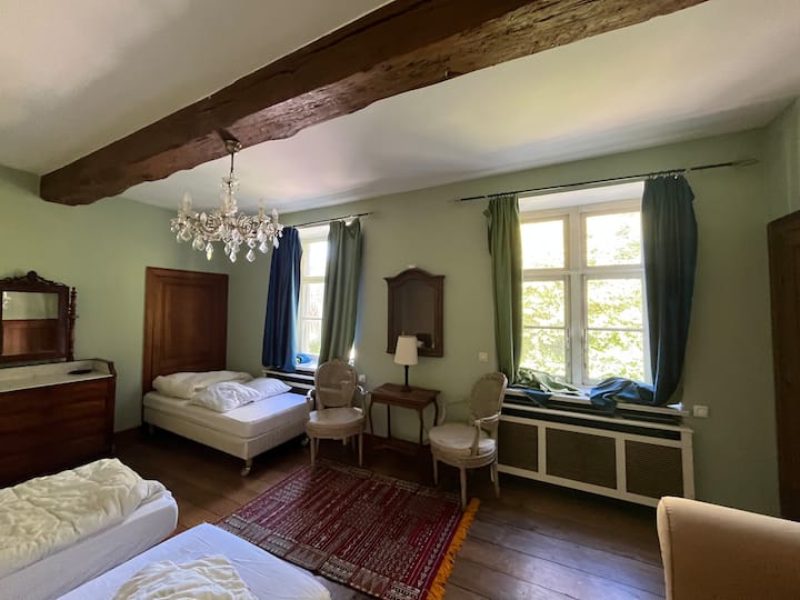 საძინებელი 4