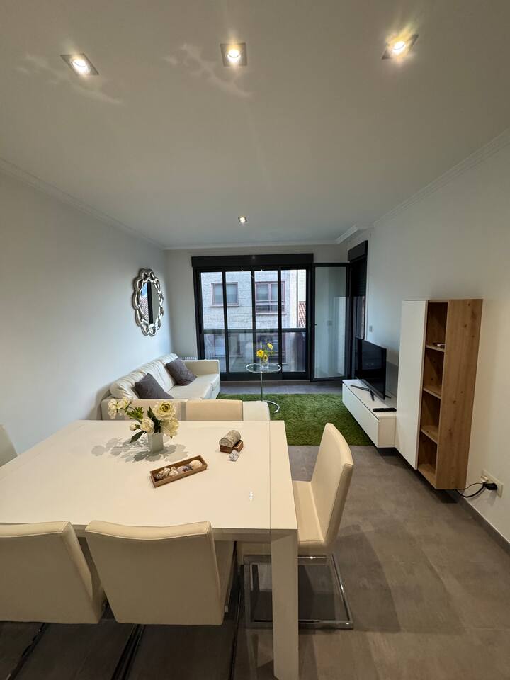 Moderno Y Acogedor Apto En El Centro De Sanxenxo - Sanjenjo