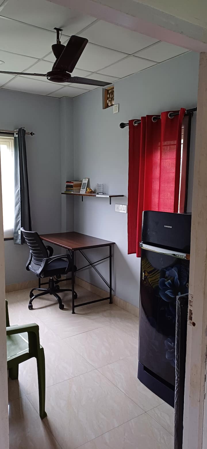 2bhk Flat With Balcony (Not For Locals) - Siliguri