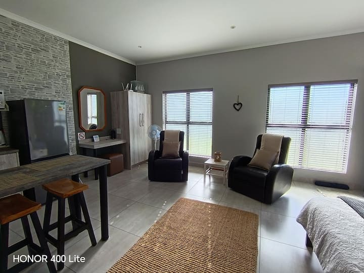Silver Oaks Enjoy Best Of Both Worlds - Langebaan