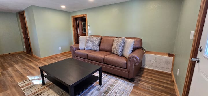 მისაღები ოთახი 2