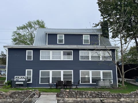 Spacious Five Bedroom Lake Front Home