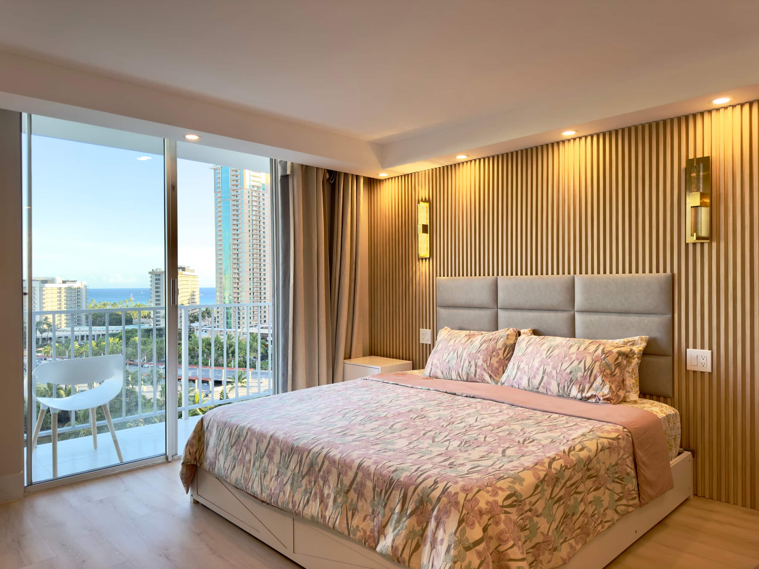 Condo in Honolulu · ★4.92 · Studio · 2 beds · 1 bath - Image 23