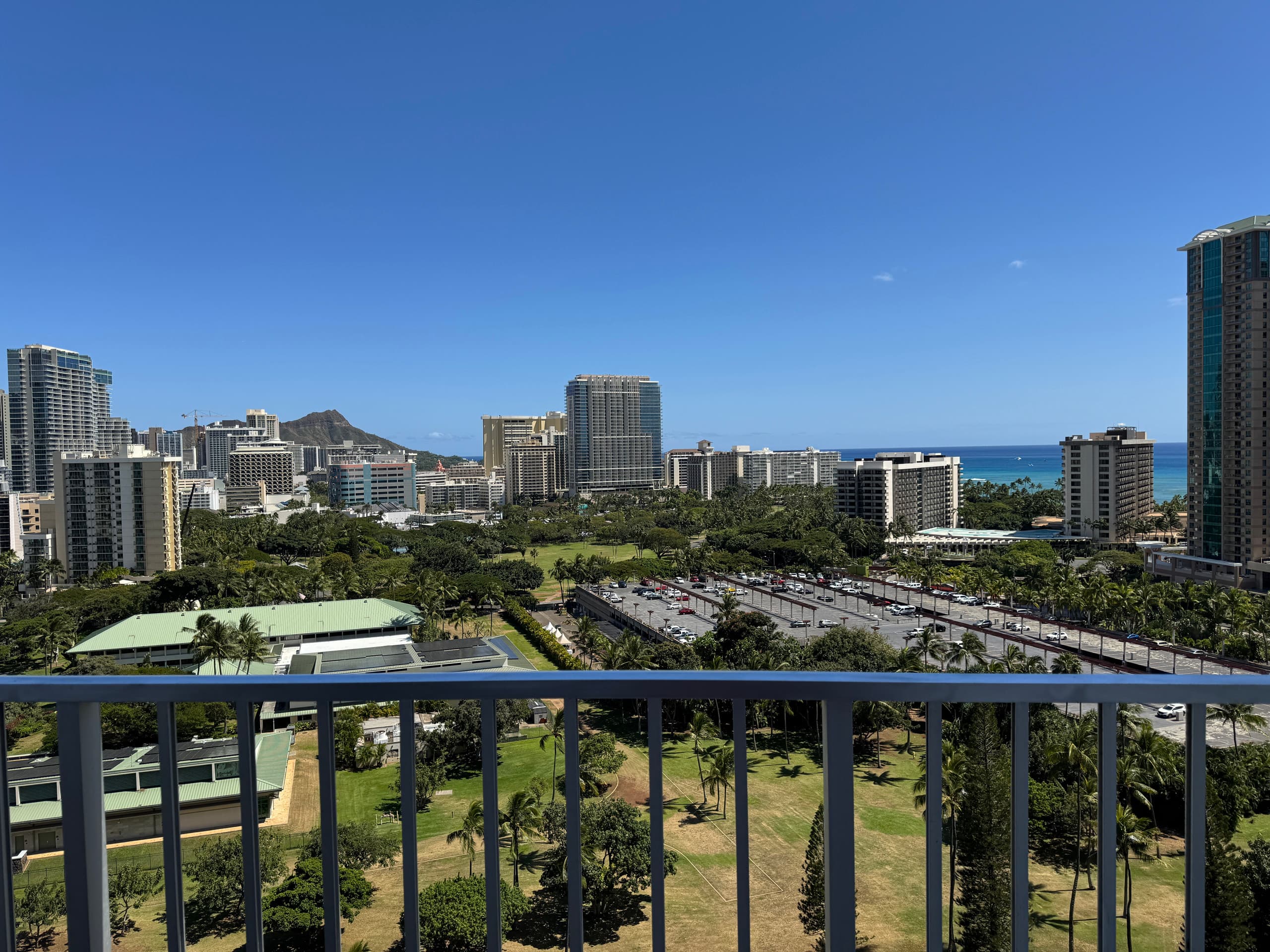 Condo in Honolulu · ★4.92 · Studio · 2 beds · 1 bath - Image 53