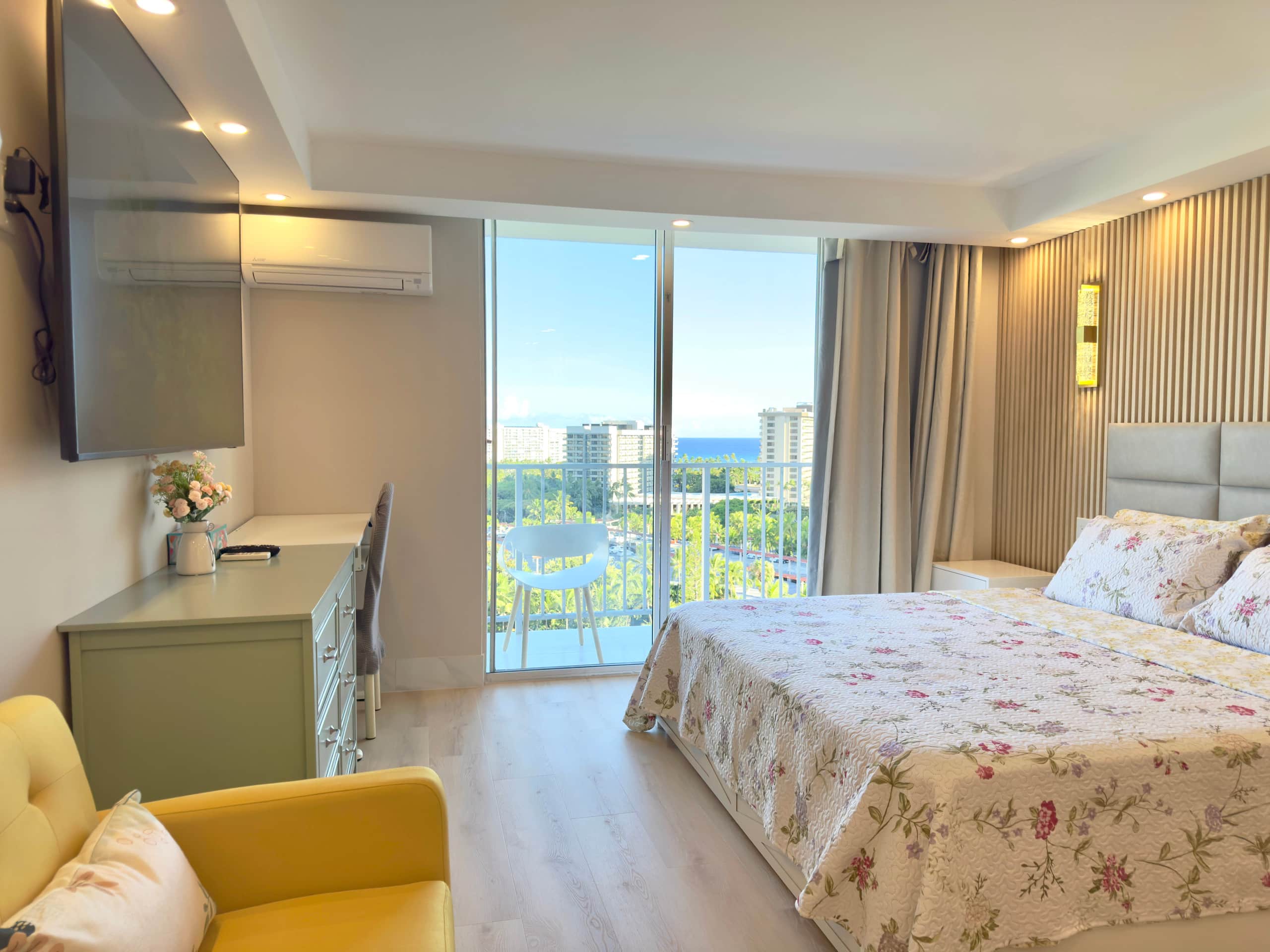 Condo in Honolulu · ★4.92 · Studio · 2 beds · 1 bath - Image 14
