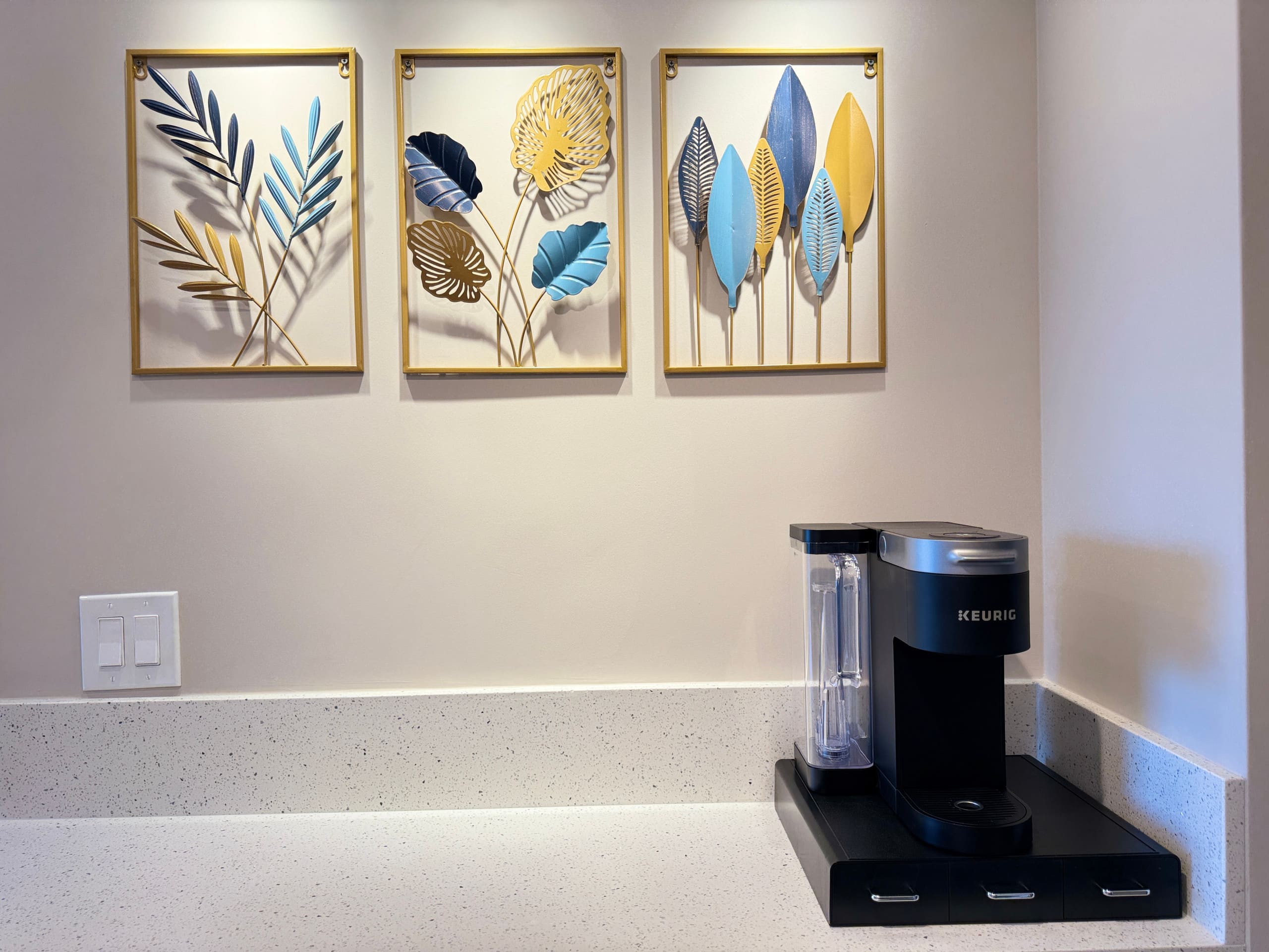 Condo in Honolulu · ★4.92 · Studio · 2 beds · 1 bath - Image 39