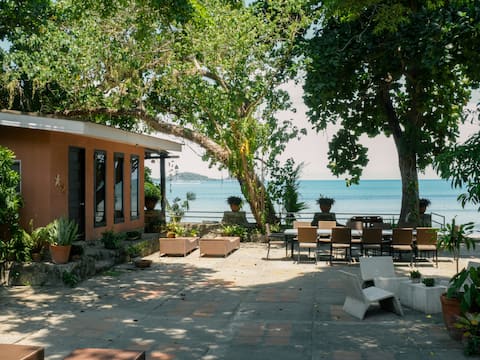 Coral Suites -casitas & apartment on private beach