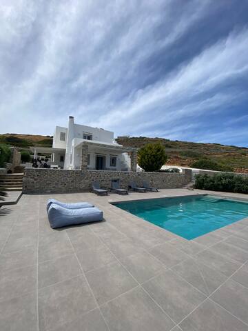 Infinity Blue Villa in Paros gallery image 2