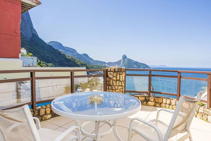 Mansão na Joatinga! De Frente ao Mar c/ 6 Suítes! gallery image 3