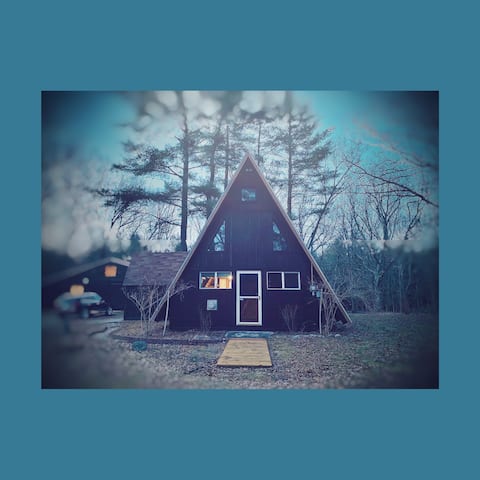 The Woodmoor Cabin • Log A-Frame & Bunkhouse •