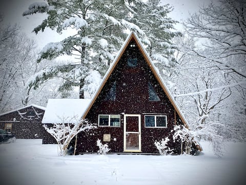 The Woodmoor Cabin • Log A-Frame & Bunkhouse