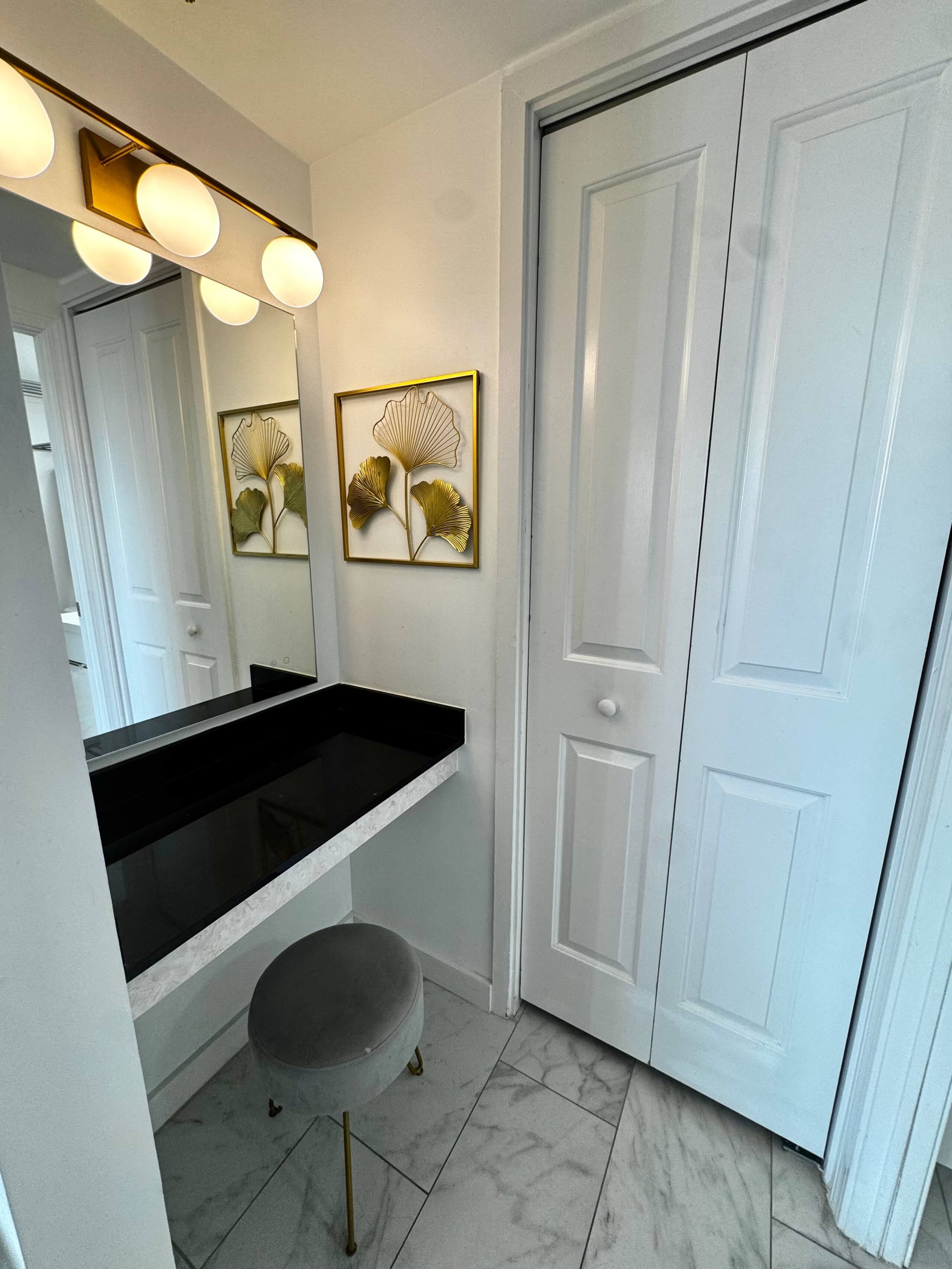 Condo in Honolulu · ★4.85 · 1 bedroom · 2 beds · 1 private bath - Image 11