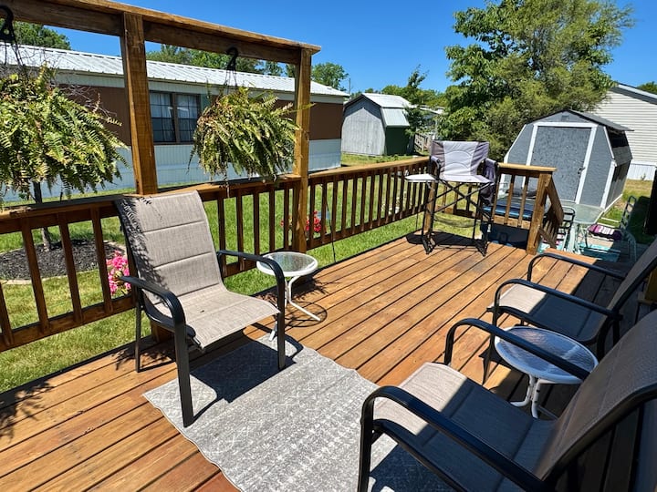 Newly Updated Affordable Tc Retreat Near Downtown - Traverse City, MI