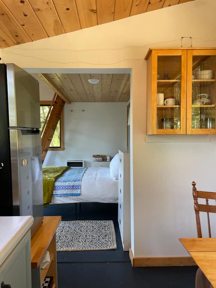 The Lost Butte Treehouse Cabin Sanctuary - California