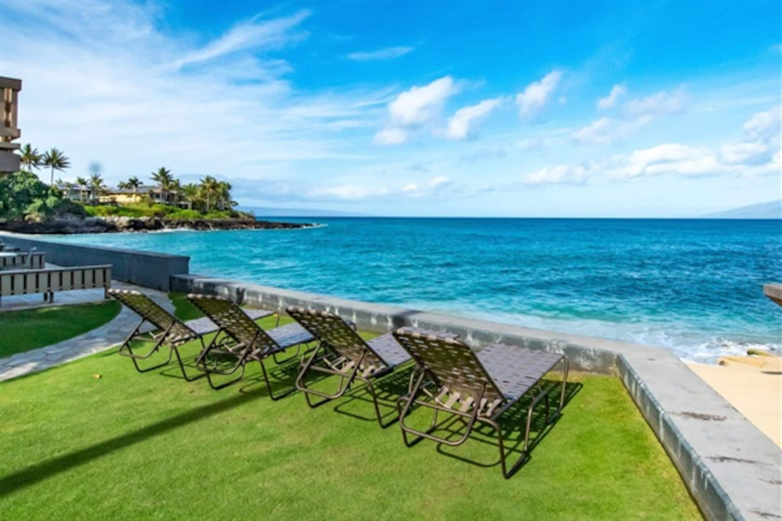 Townhouse in Lahaina · ★4.95 · 2 bedrooms · 4 beds · 2 baths - Image 21