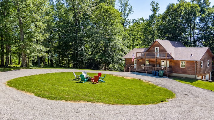 Spacious Retreat on Dale Hollow Lake @ wisdom dock