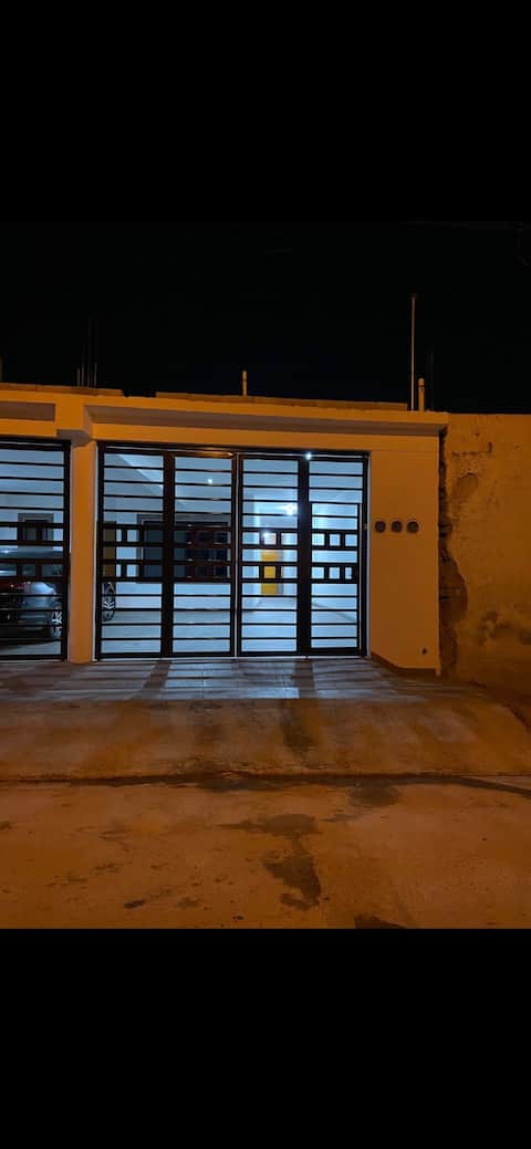 Comfortable and centrally located apartment - meters from the PAO