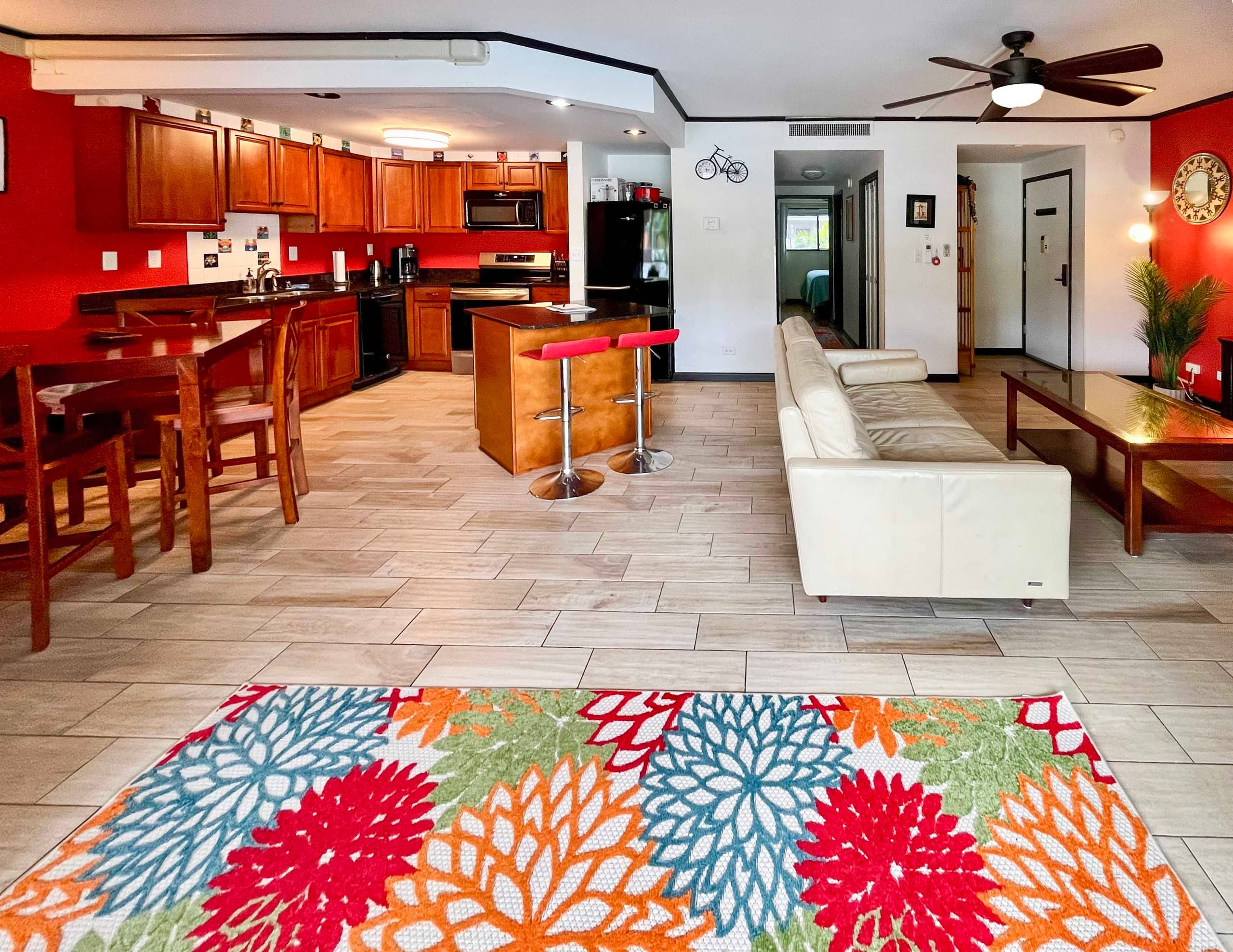 Condo in Kailua-Kona · ★4.88 · 2 bedrooms · 2 beds · 2 private baths - Image 5