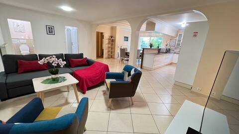 Mimosa -Grande House 8 pers ideal long stay