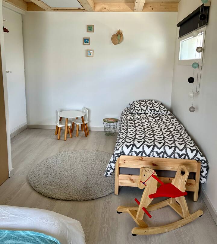 Spavaća soba 2 | samo na zahtjev | 2 kreveta za jednu osobu 80*200 cm i/ili 1 bračni krevet 140*190xm