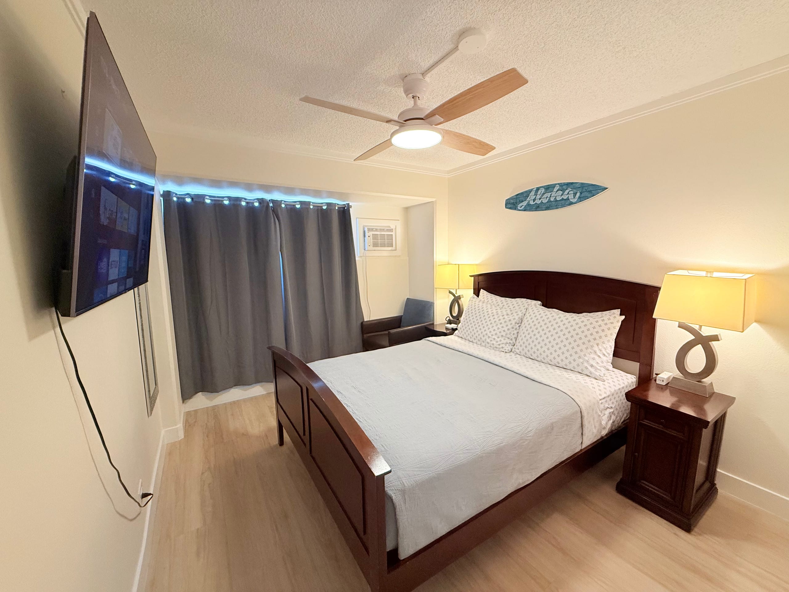 Condo in Honolulu · ★4.94 · 1 bedroom · 2 beds · 1 private bath - Image 10