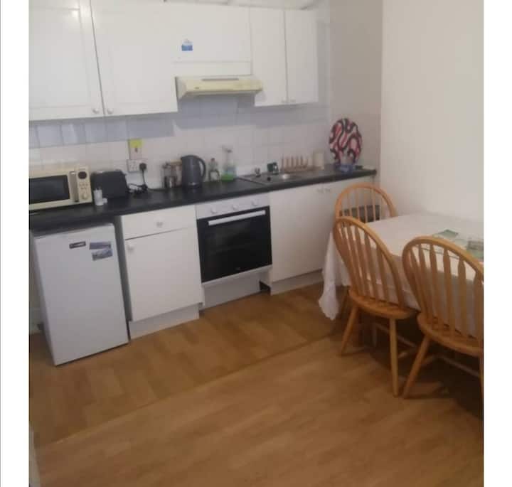 1 Bed Flat In Period  House, You Won't Be Sharing - Dublin